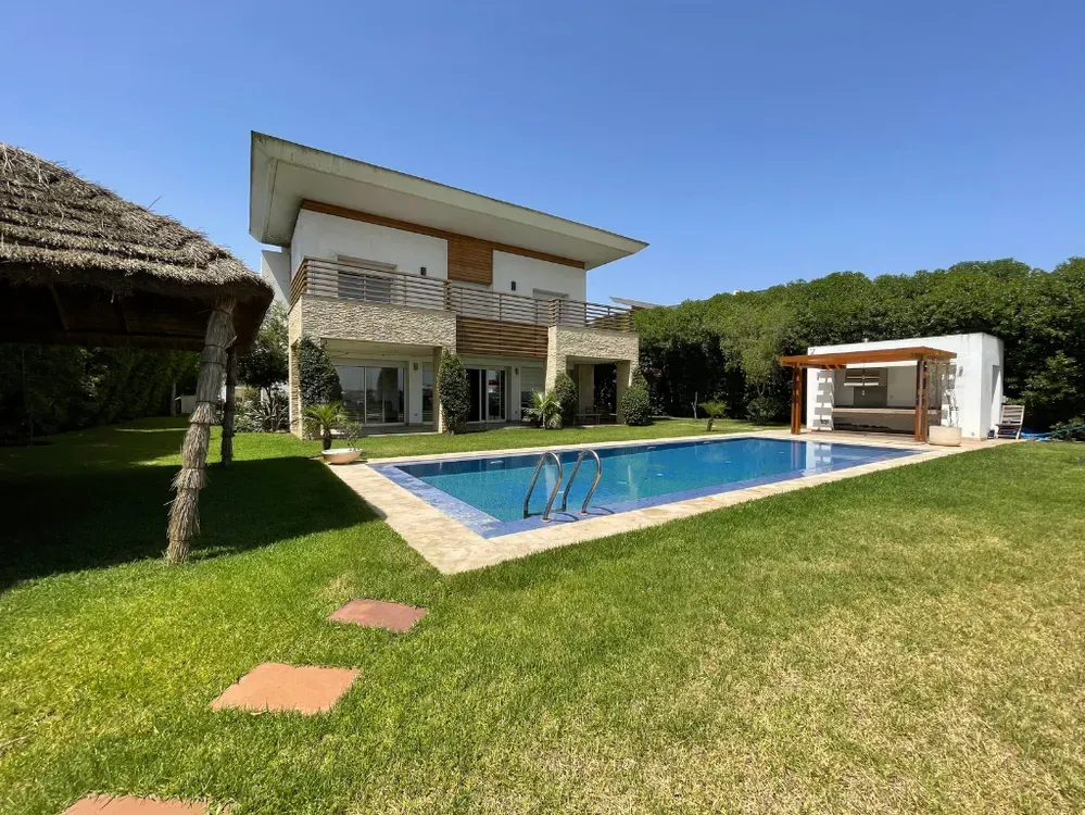 Villa à louer 50 000 dh 1 000 m², 4 chambres - Ville Verte 