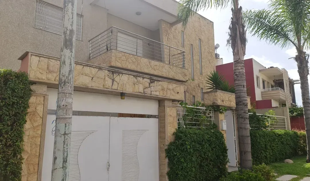 Villa à vendre 4 700 000 dh 300 m², 9 chambres - Nassim II Casablanca