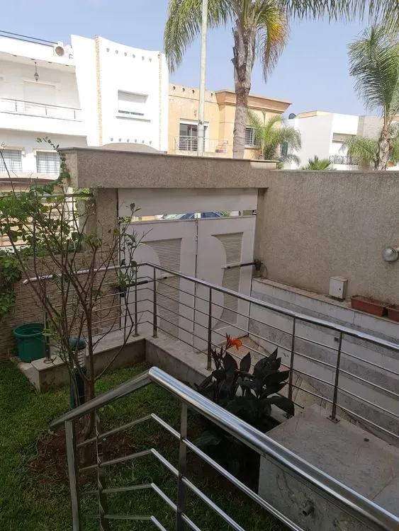 Villa à vendre 4 700 000 dh 300 m², 9 chambres - Nassim II Casablanca