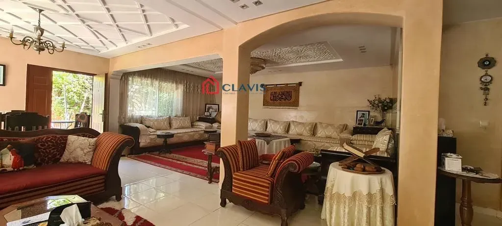 Villa for Sale 4 500 000 dh 266 sqm, 5 rooms - Hay Al Hanâa Casablanca