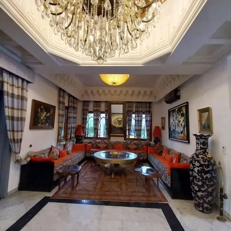 Villa à vendre 18 000 000 dh 5 000 m² avec 8 chambres - Route de Fès Marrakech