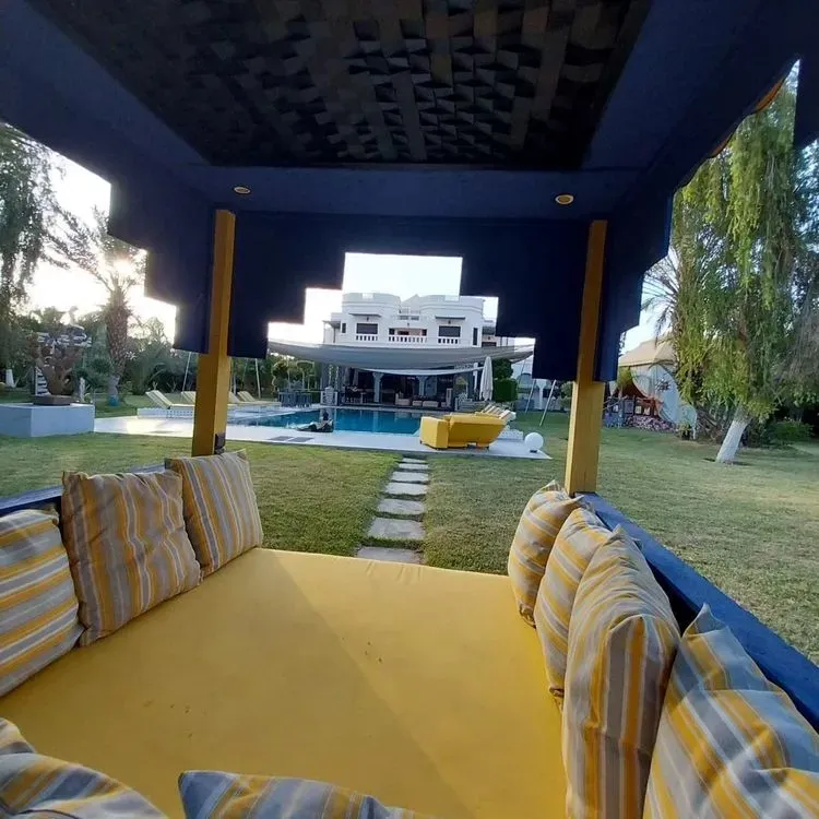 Villa à vendre 18 000 000 dh 5 000 m² avec 8 chambres - Route de Fès Marrakech