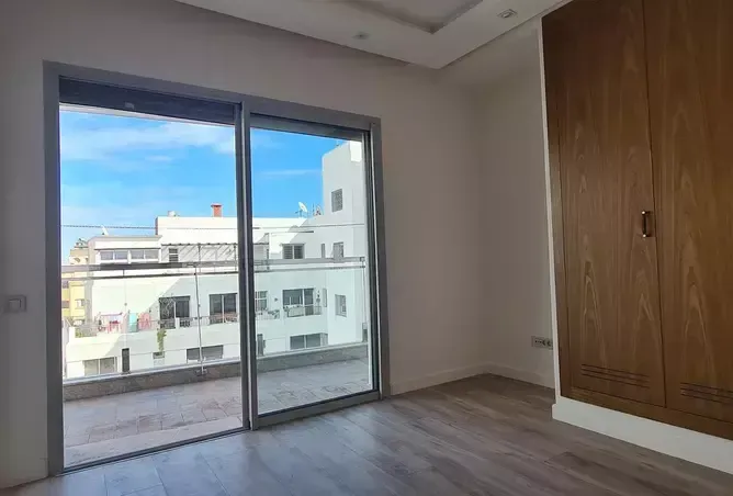 Appartement à louer 8 000 dh 105 m² avec 3 chambres - Beauséjour Casablanca