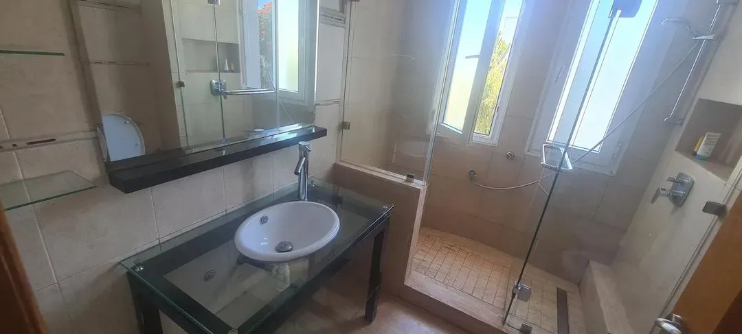 Villa à louer 35 000 dh 490 m² avec 5 chambres - Californie Casablanca | Agenz