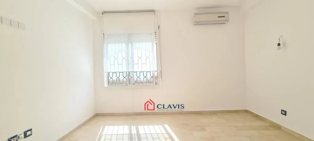 Villa à vendre 8 400 000 dh 657 m², 4 chambres - Ain Diab Extension Casablanca