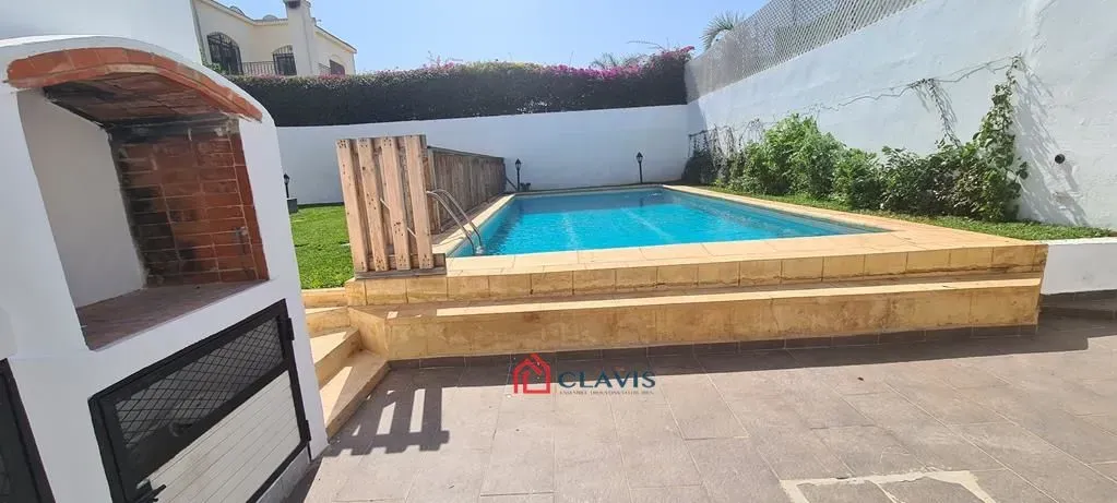 Villa à vendre 8 400 000 dh 657 m², 4 chambres - Ain Diab Extension Casablanca