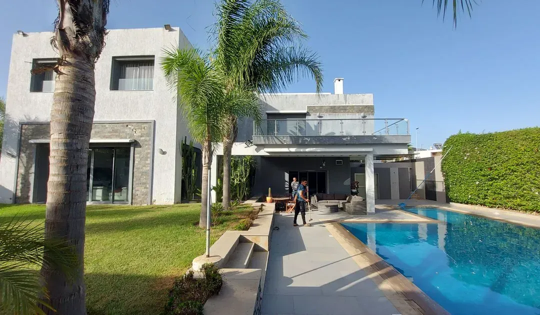 Villa for Sale 10 900 000 dh 1 003 sqm, 5 rooms - Bouskoura 