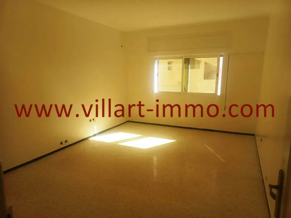 Bureau à louer 7 000 dh 135 m² - De La Plage Tanger-Assilah | Agenz