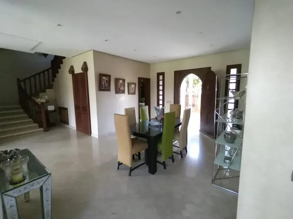 Villa à vendre 13 000 000 dh 2 098 m², 4 chambres - Ennakhil (Palmeraie) Marrakech
