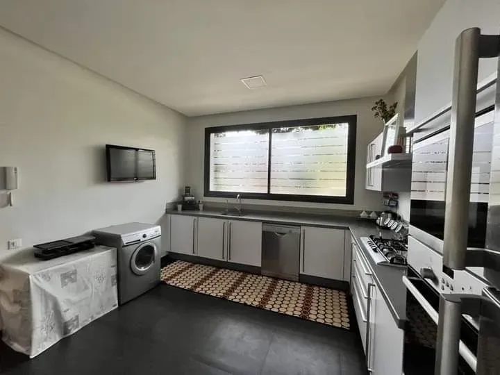 Villa à louer 28 000 dh 350 m² avec 3 chambres - Dar Bouazza Nouaceur | Agenz