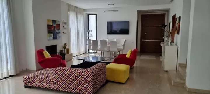 Villa à louer 28 000 dh 350 m² avec 3 chambres - Dar Bouazza Nouaceur | Agenz