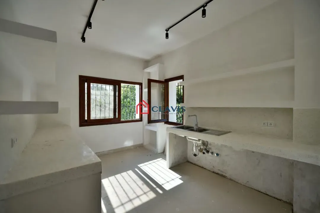 Villa à louer 25 000 dh 400 m² avec 5 chambres - Ain Diab Extension Casablanca | Agenz