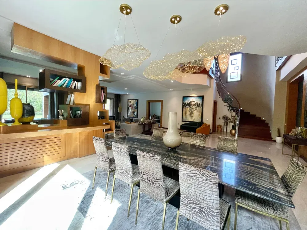 Villa à vendre 16 250 000 dh 914 m², 5 chambres - Californie Casablanca