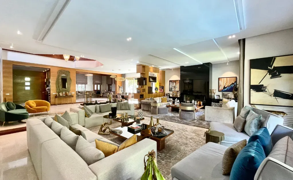 Villa à vendre 16 250 000 dh 914 m², 5 chambres - Californie Casablanca