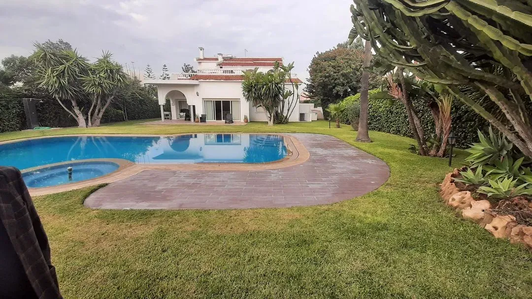 Villa à vendre 17 500 000 dh 1 475 m² avec 4 chambres - Californie Casablanca | Agenz