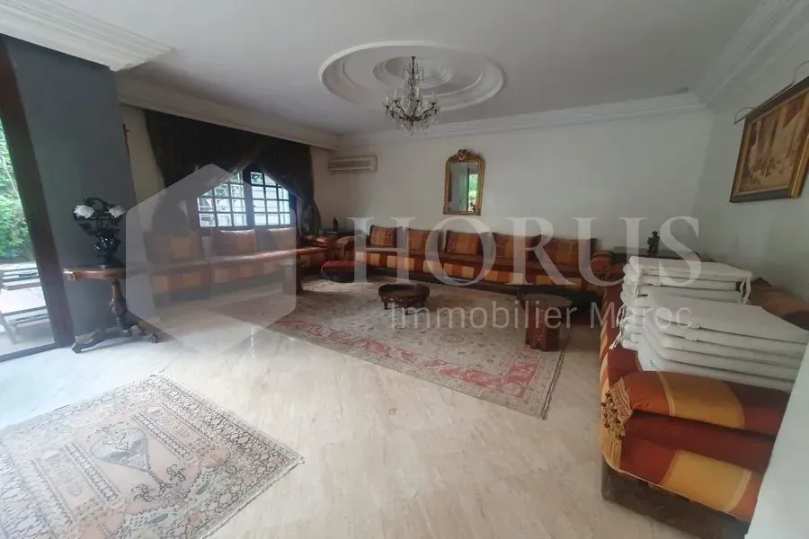 Villa for Sale 7 200 000 dh 270 sqm, 3 rooms - Ain Diab Extension Casablanca