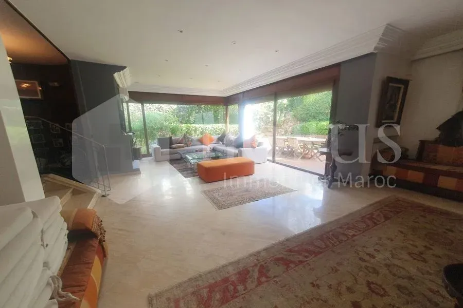Villa for Sale 7 200 000 dh 270 sqm, 3 rooms - Ain Diab Extension Casablanca