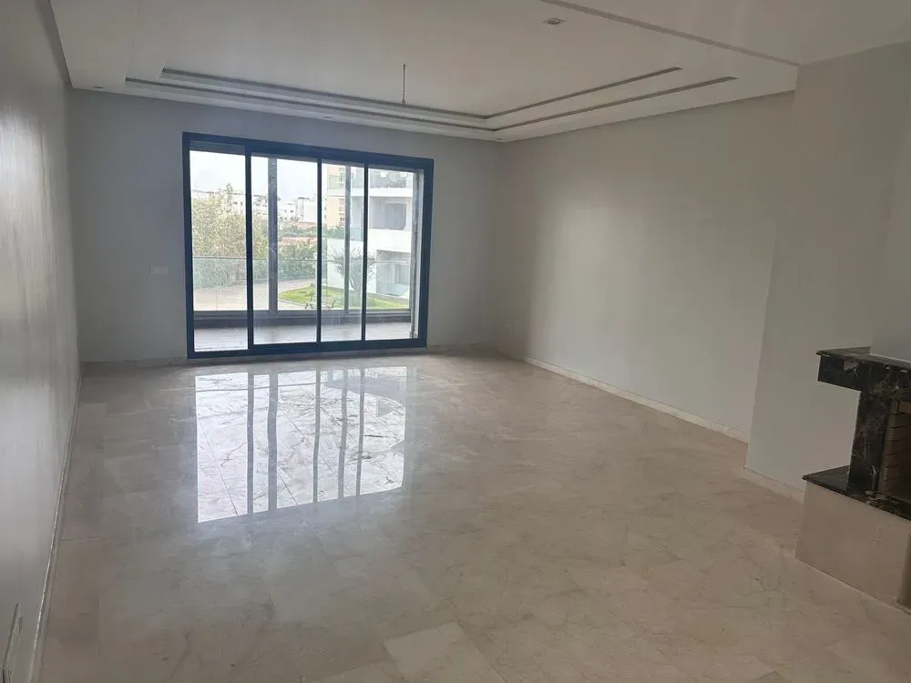 Appartement à louer 11 000 dh 132 m² avec 3 chambres - Californie Casablanca