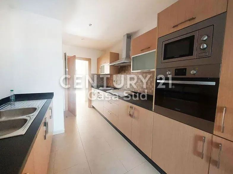 Appartement à louer 13 000 dh 130 m², 3 chambres - Ville Verte 