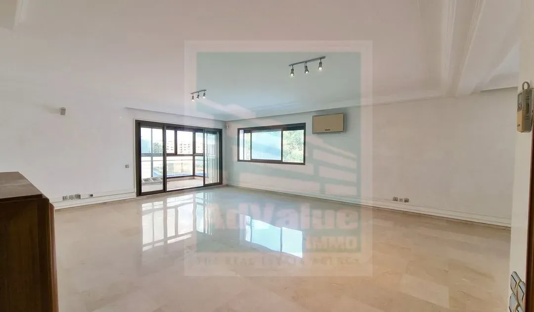 شقة للكراء 000 20 د٠م 260 م², 4 غرف - راسين الدار البيضاء