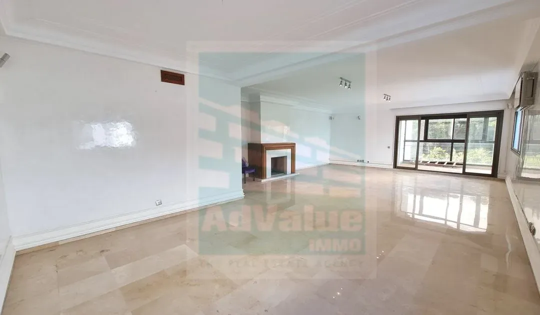 شقة للكراء 000 20 د٠م 260 م², 4 غرف - راسين الدار البيضاء