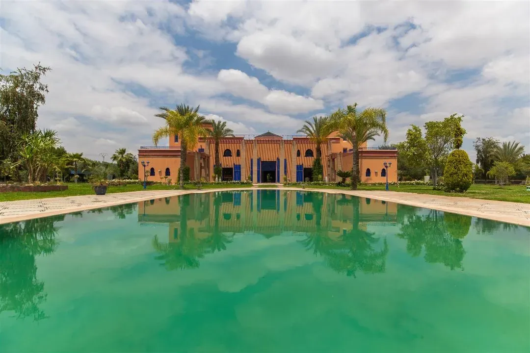 Villa à vendre 14 420 000 dh 10 000 000 m², 12 chambres - Route d'ourika Marrakech