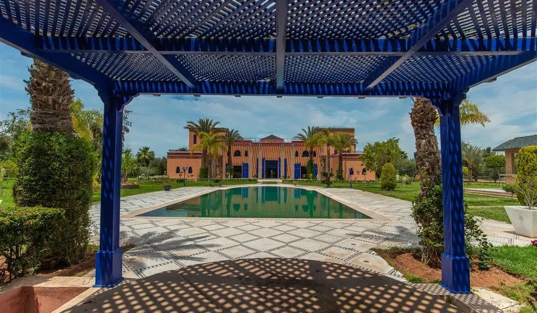 Villa à vendre 14 420 000 dh 10 001 m², 12 chambres - Route d'ourika Marrakech