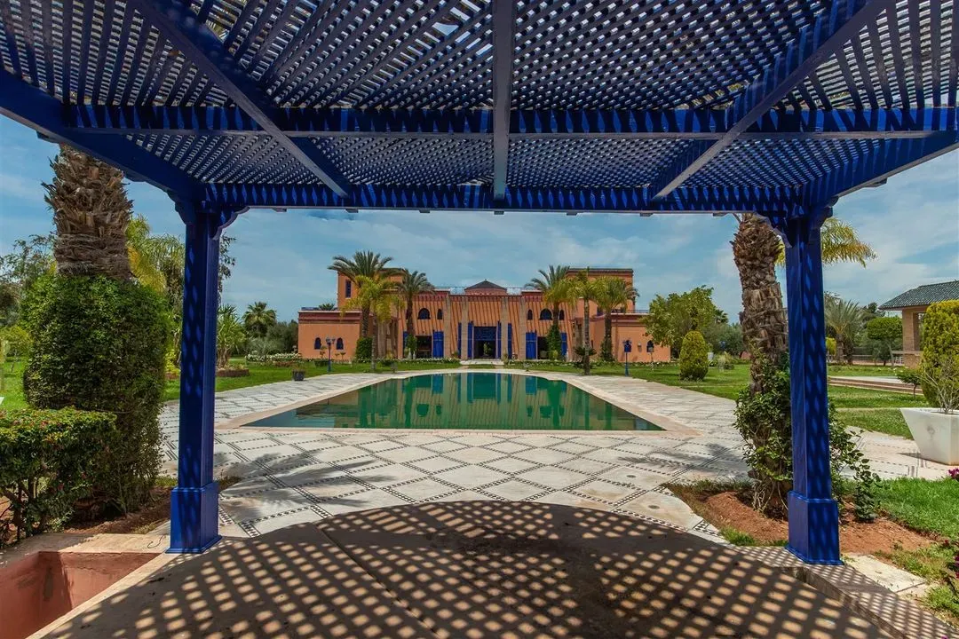Villa à vendre 14 420 000 dh 10 000 000 m², 12 chambres - Route d'ourika Marrakech