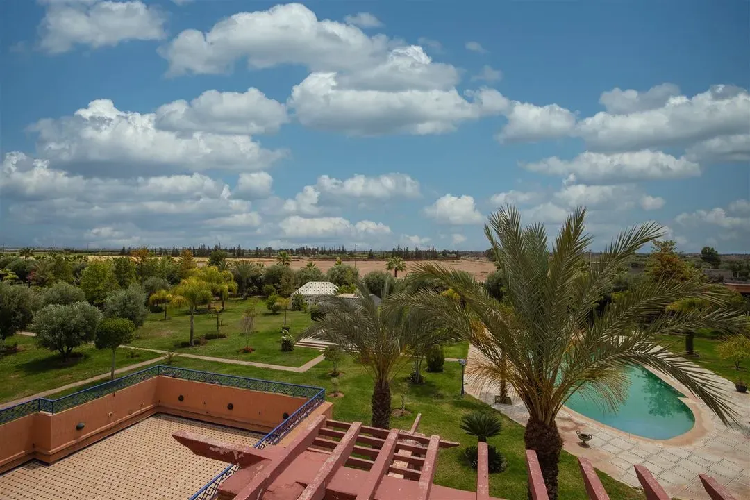 Villa à vendre 14 420 000 dh 10 000 000 m², 12 chambres - Route d'ourika Marrakech