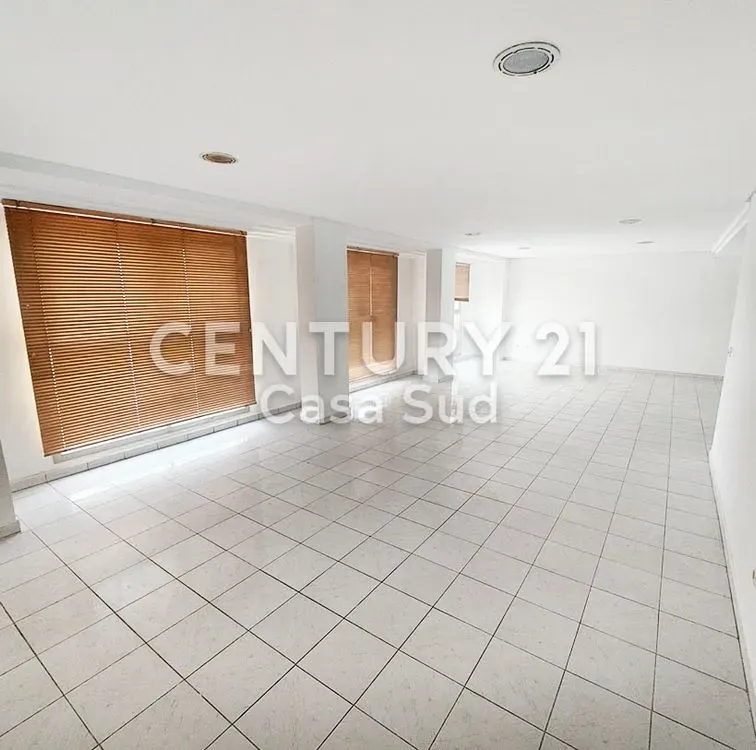 Bureau à louer 11 000 dh 61 m² - Gauthier Casablanca