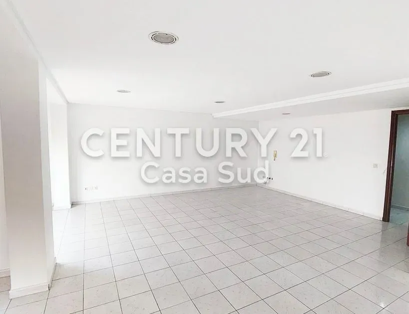 Bureau à louer 11 000 dh 61 m² - Gauthier Casablanca