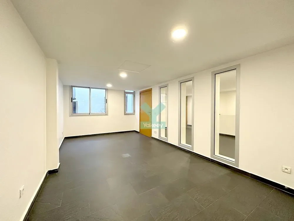 Commerce à vendre 5 450 000 dh 271 m² - Les princesses Casablanca | Agenz