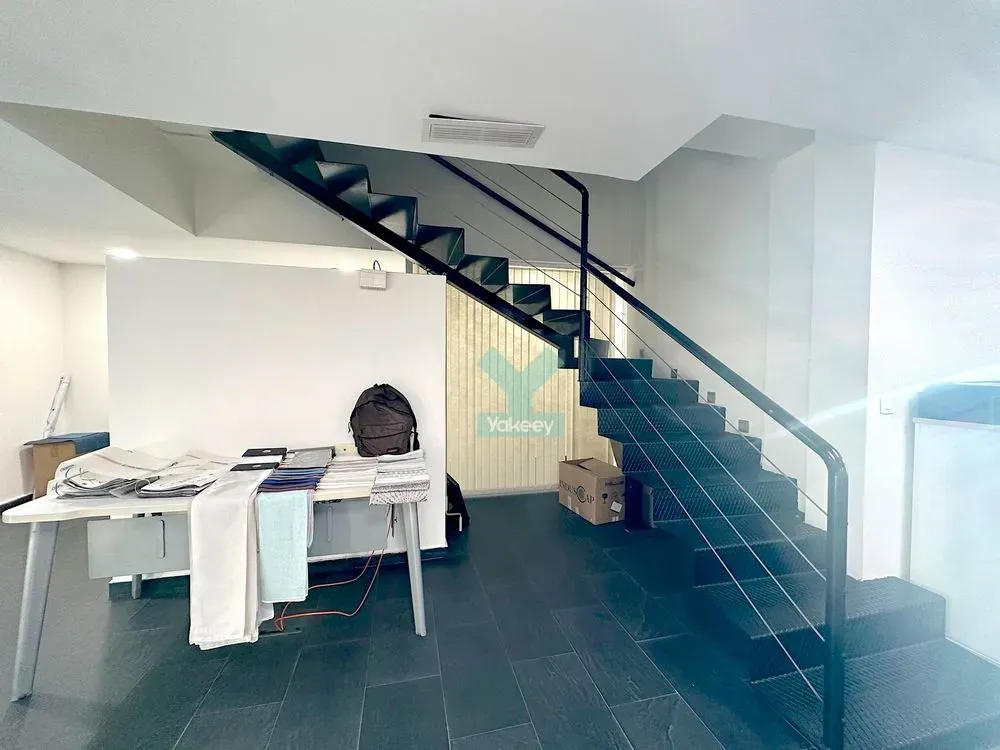 Commerce à vendre 5 450 000 dh 271 m² - Les princesses Casablanca | Agenz