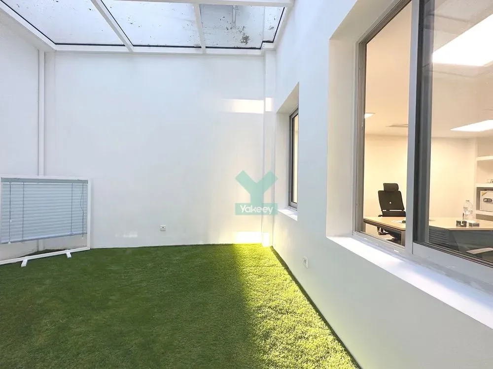 Commerce à vendre 5 450 000 dh 271 m² - Les princesses Casablanca | Agenz