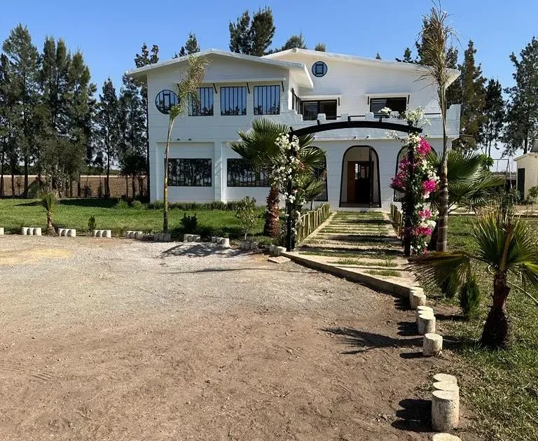 House for Sale 3 300 000 dh 18 000 sqm, 3 rooms - Other Benslimane