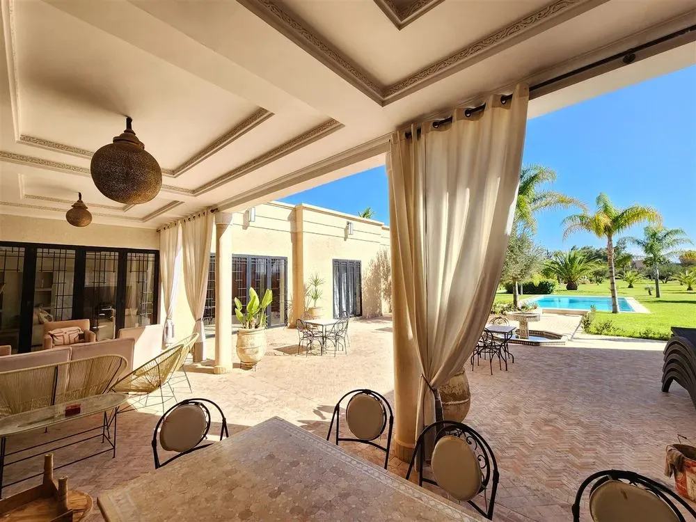 Villa à vendre 8 532 000 dh 10 000 m², 5 chambres - Route de Fès Marrakech