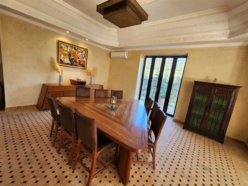 Villa à vendre 8 532 000 dh 10 000 m², 5 chambres - Route de Fès Marrakech