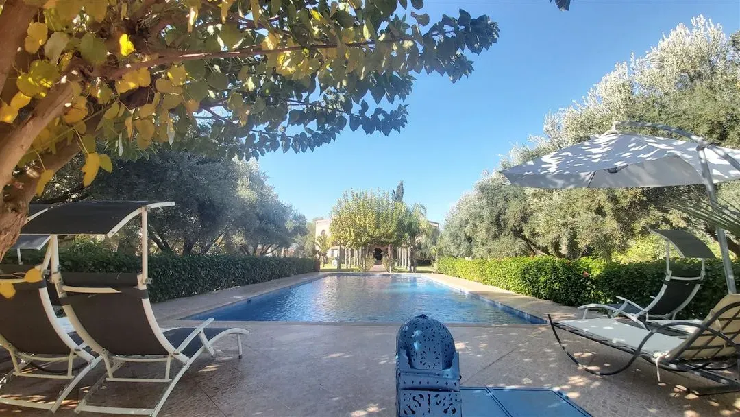 Villa à vendre 7 900 000 dh 10 000 m², 5 chambres - Route de Fès Marrakech