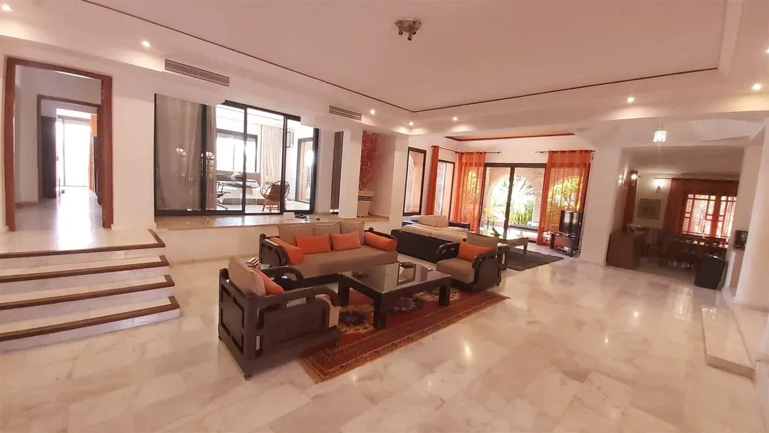 Villa à vendre 6 480 000 dh 1 015 m², 5 chambres - Masmoudi Marrakech