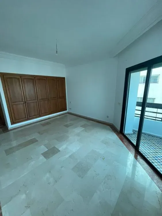 Appartement à louer 13 000 dh 180 m² avec 3 chambres - Bourgogne Ouest Casablanca