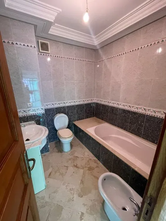 Appartement à louer 13 000 dh 180 m² avec 3 chambres - Bourgogne Ouest Casablanca