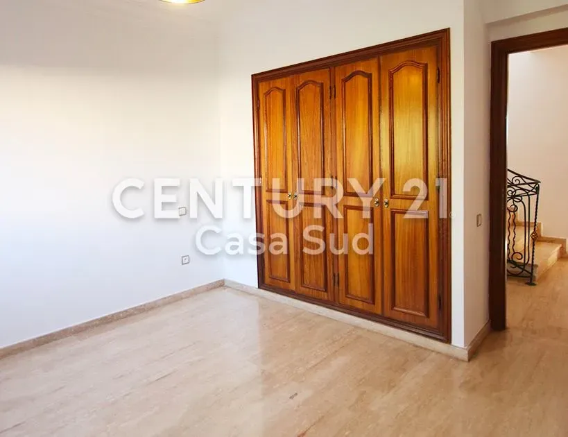 Villa for rent 20 000 dh 294 sqm, 4 rooms - Mandarona Casablanca