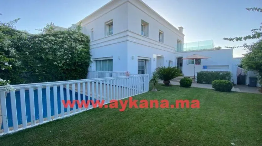 Villa à louer 30 000 dh 300 m² avec 3 chambres - Hay El Menzah Rabat