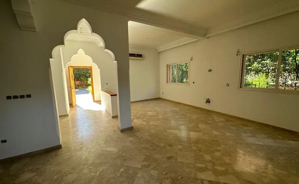 Villa for Sale 2 800 000 dh 516 sqm, 4 rooms - Hay Targa Marrakech