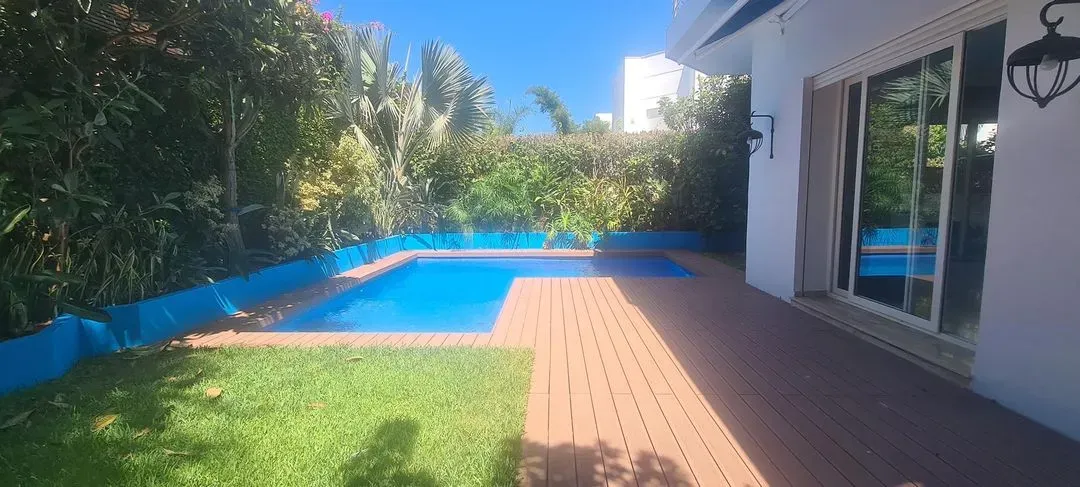 Villa à louer 29 000 dh 580 m², 3 chambres - Californie Casablanca