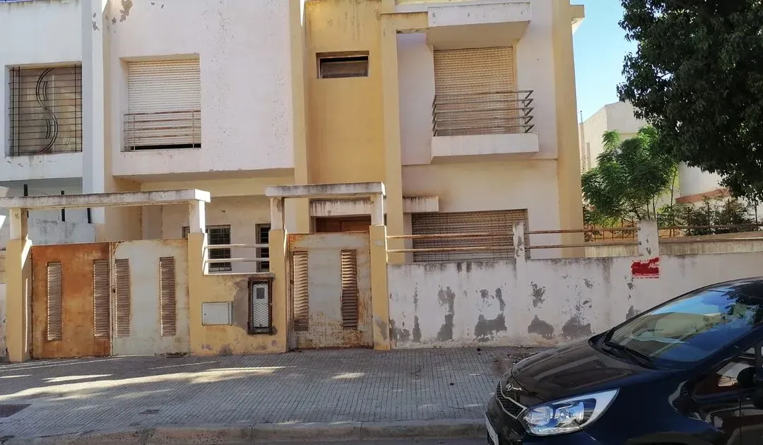 Villa for Sale 2 400 000 dh 297 sqm, 4 rooms - Hay Zoubir Casablanca