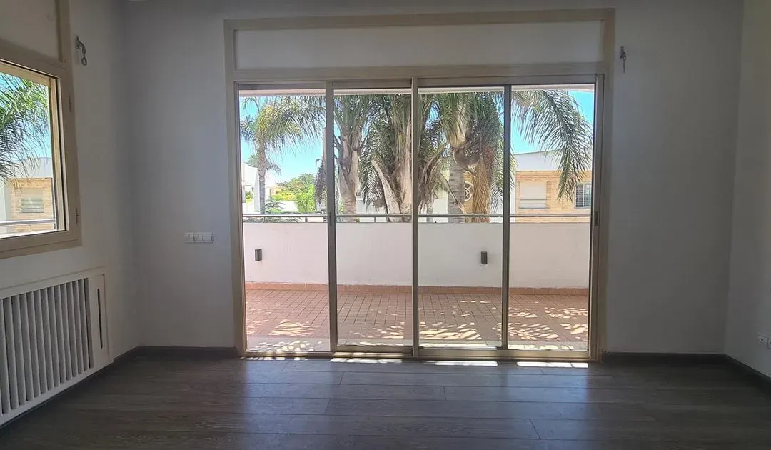 Villa for rent 35 000 dh 490 sqm, 5 rooms - Californie Casablanca