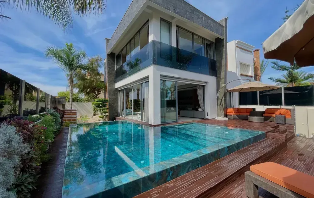 Villa à vendre 7 490 000 dh 370 m², 3 chambres - Dar Bouazza 