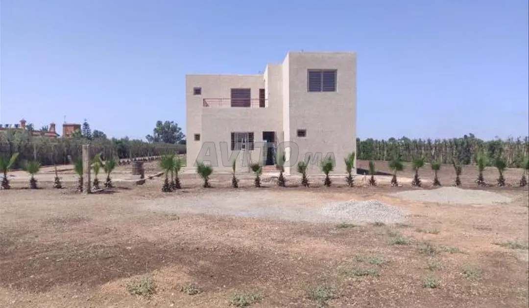 Villa à vendre 3 150 000 dh 5 540 m², 5 chambres - Bouskoura 