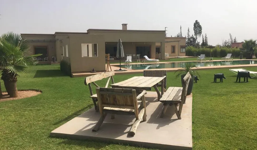 Villa for Sale 6 950 000 dh 7 000 sqm, 4 rooms - Izdihar Marrakech